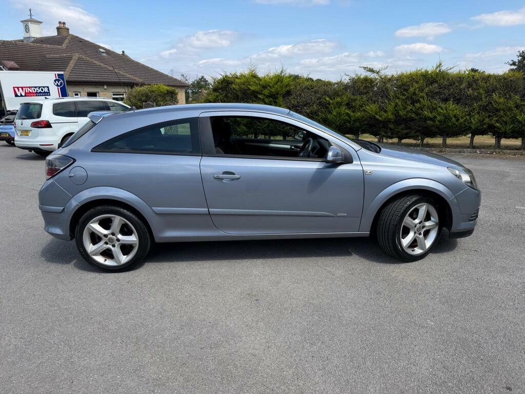 Vauxhall Astra Hatchback Black #10