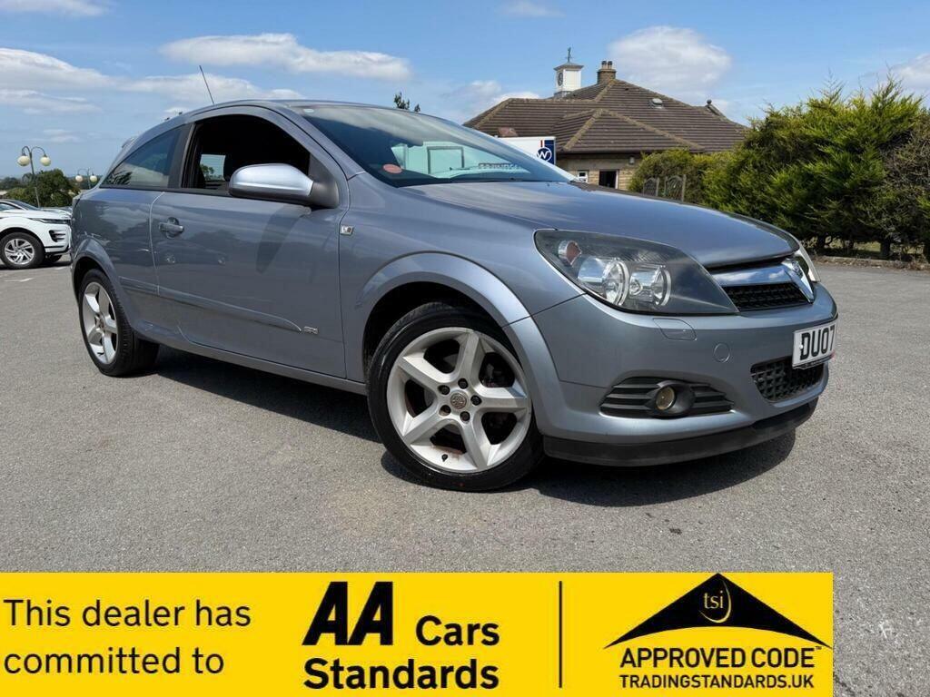 Vauxhall Astra Hatchback Black #1