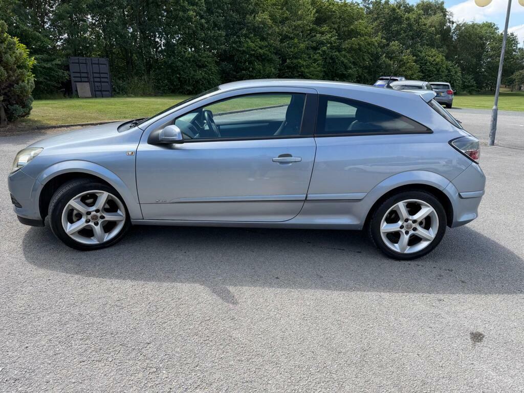 Vauxhall Astra Hatchback Black #8