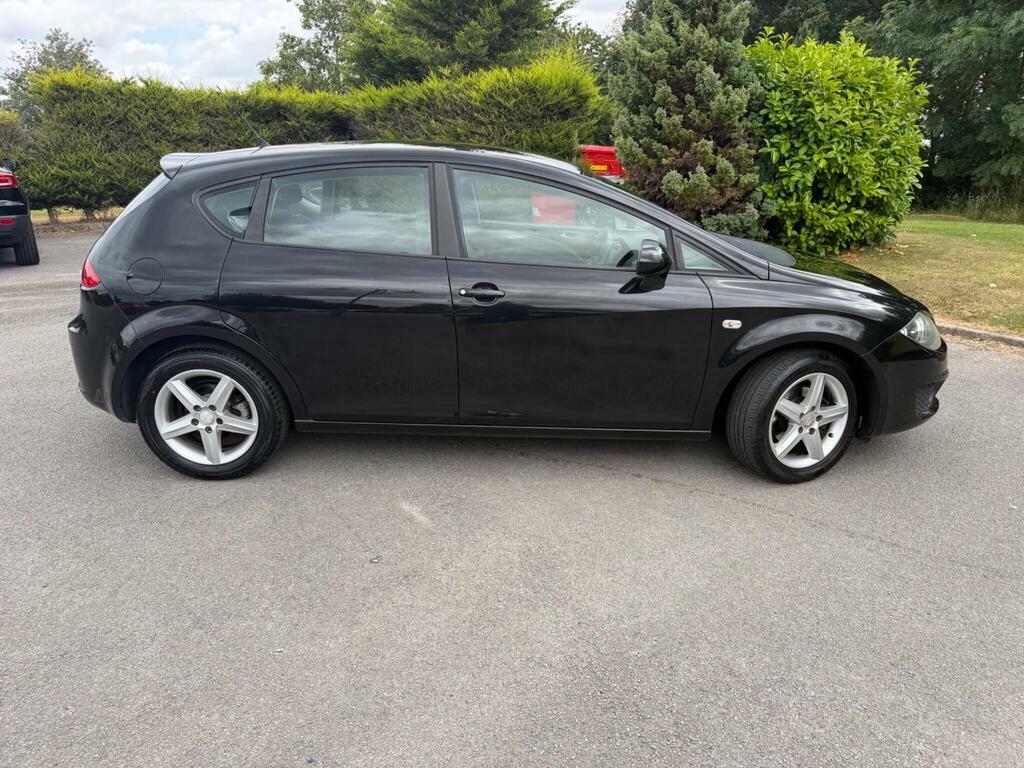 Seat Leon 1.6 Leon Se Cr Tdi Ecomotive - 2011 11 Red #10