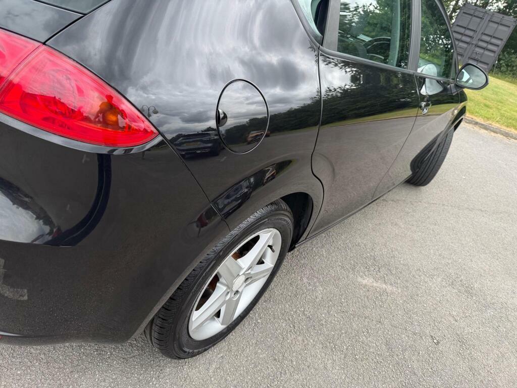 Seat Leon 1.6 Leon Se Cr Tdi Ecomotive - 2011 11 Red #12