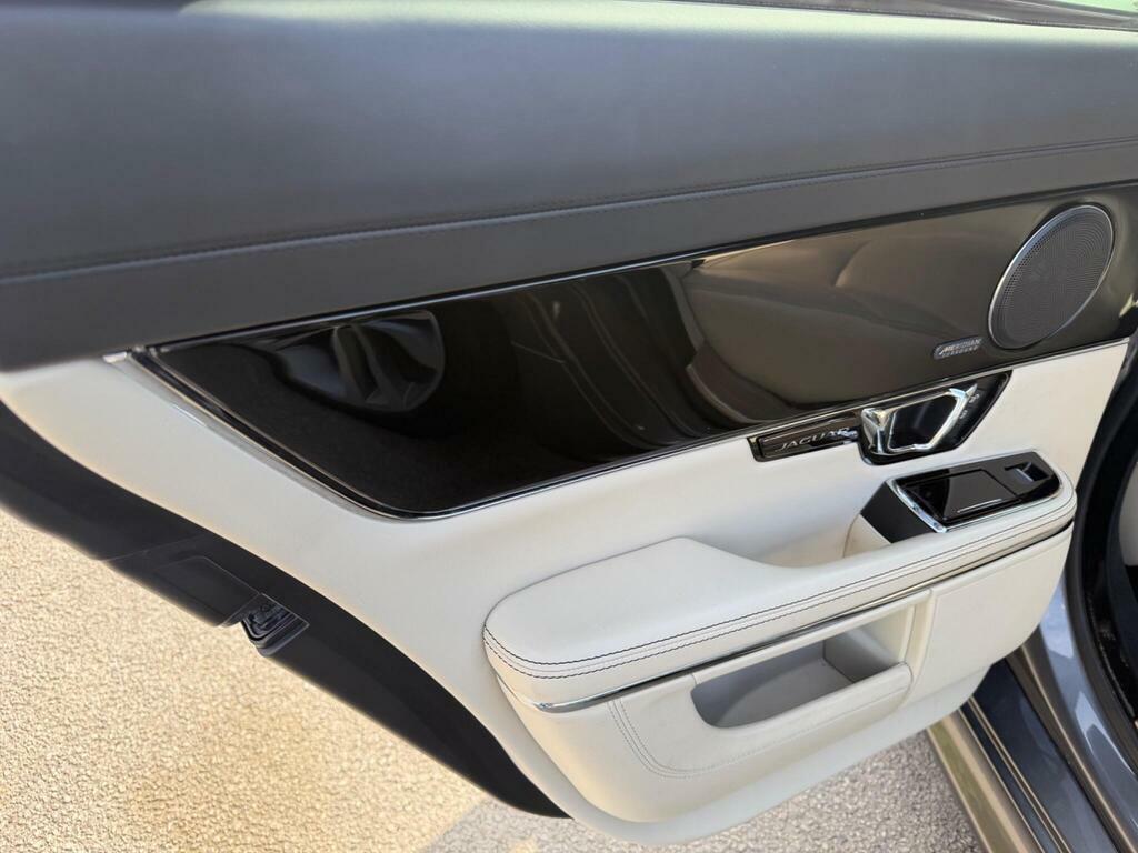 Jaguar XJ Xj Premium Luxury Grey #39
