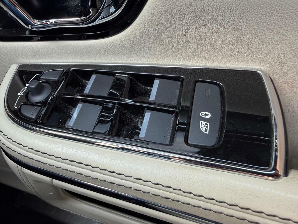 Jaguar XJ Xj Premium Luxury Grey #33