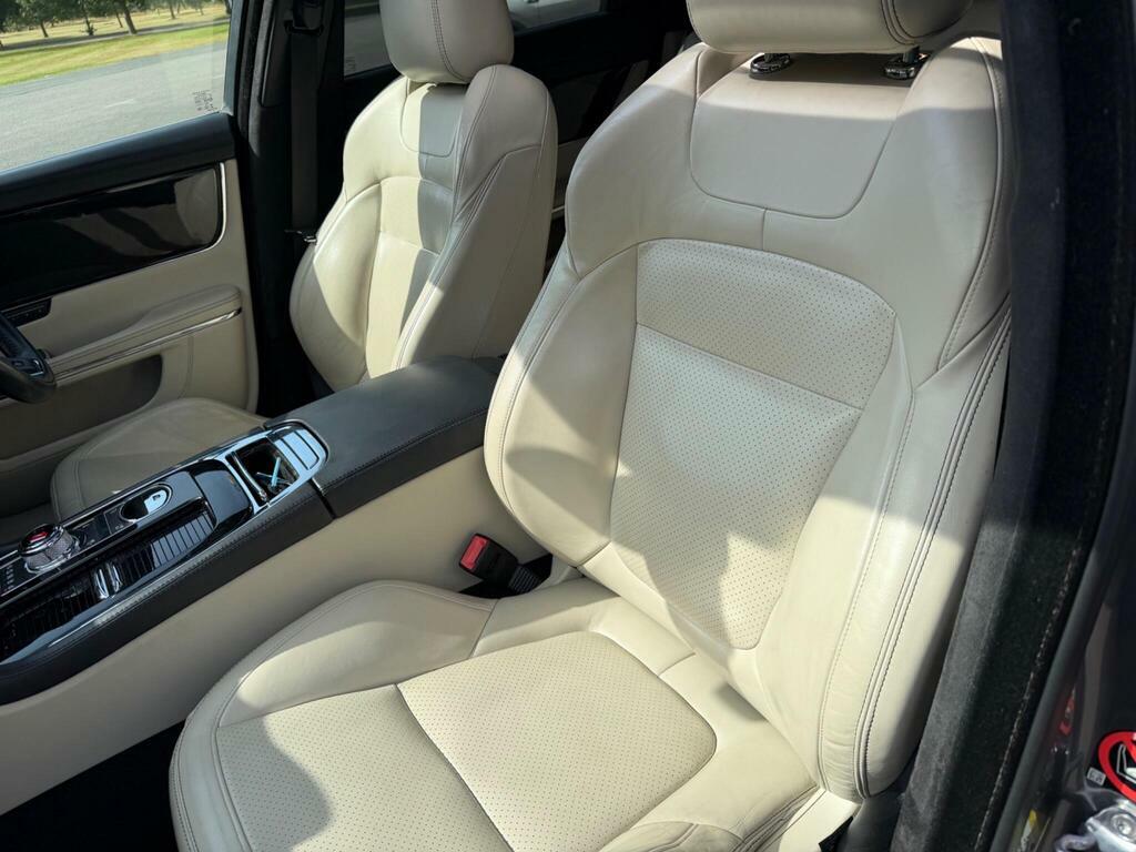 Jaguar XJ Xj Premium Luxury Grey #59
