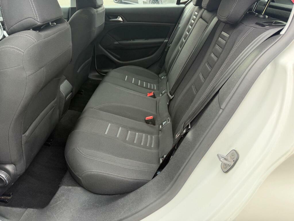 Peugeot 308 1.6 Hdi Active Hatchback Euro 5 White #19