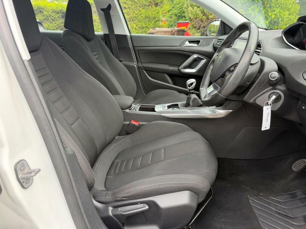Peugeot 308 1.6 Hdi Active Hatchback Euro 5 White #17