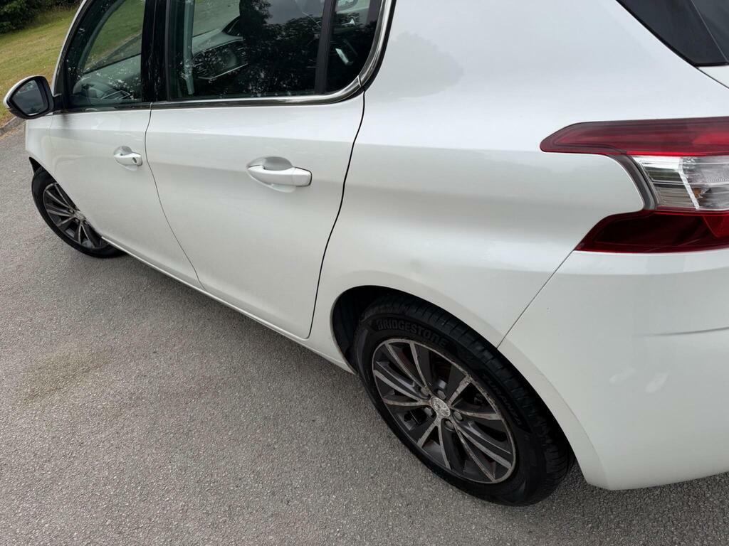 Peugeot 308 1.6 Hdi Active Hatchback Euro 5 White #7