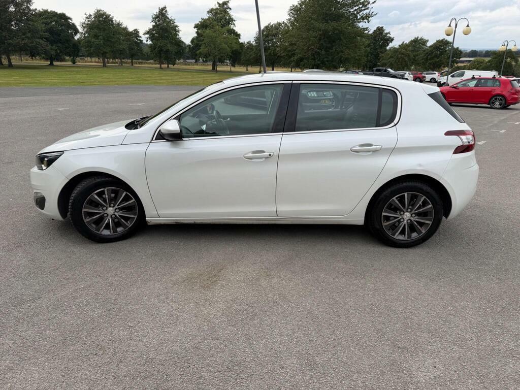 Peugeot 308 1.6 Hdi Active Hatchback Euro 5 White #8