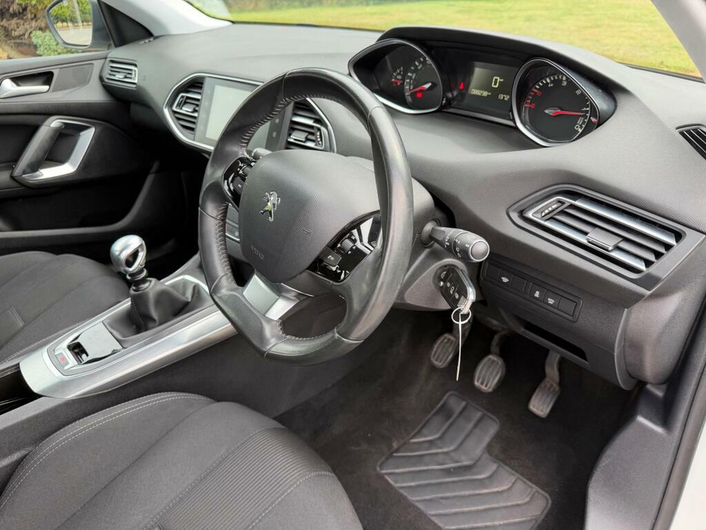 Peugeot 308 1.6 Hdi Active Hatchback Euro 5 White #14