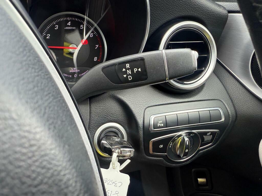 Mercedes-Benz C Class For Sale In Bedford Blue #31