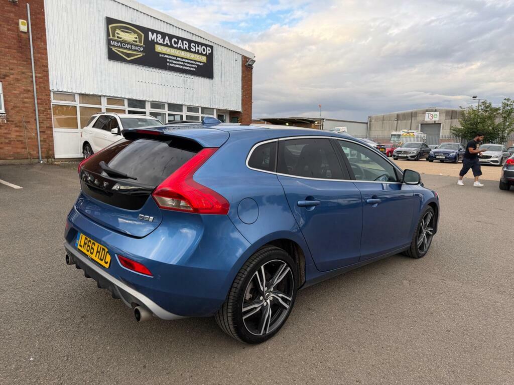 Volvo V40 2.0 D2 R-design Pro Euro 6 S S Blue #5