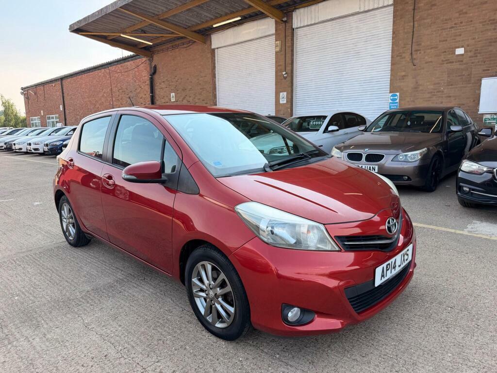 Toyota Yaris 1.33 Dual Vvt-i Icon Plus Euro 5 Red