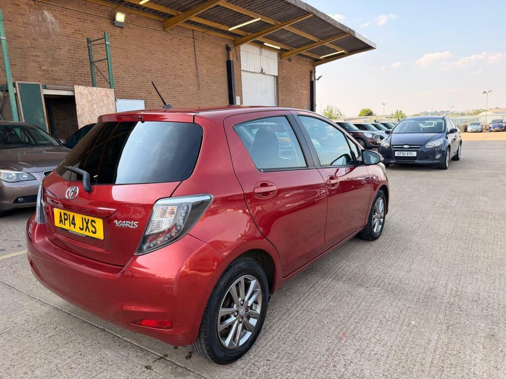 Toyota Yaris 1.33 Dual Vvt-i Icon Plus Euro 5 Red #4