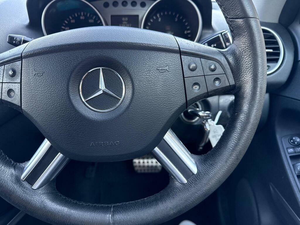 Mercedes-Benz M Class Silver #28