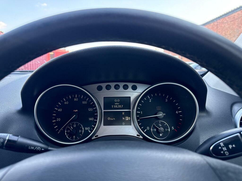 Mercedes-Benz M Class Silver #25