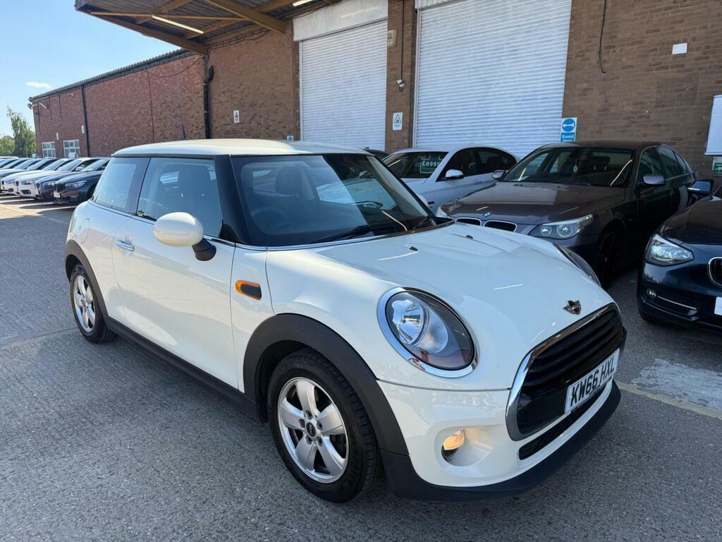 Mini Hatch 1.5 Cooper D Euro 6 S S White