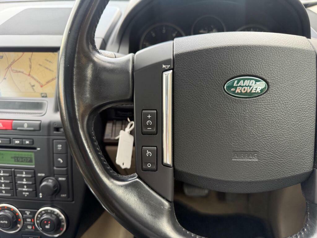 Land Rover Freelander 2 Sd4 Hse White #26