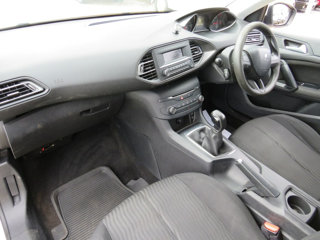 Peugeot 308 1.6 B Lue Hdi 100 Access YJ17EFY White #5