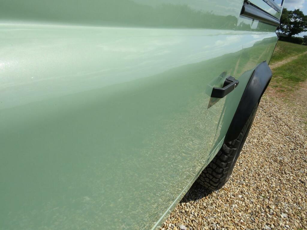 Land Rover Defender 90 Reduced To Clear E187NUJ Green #2