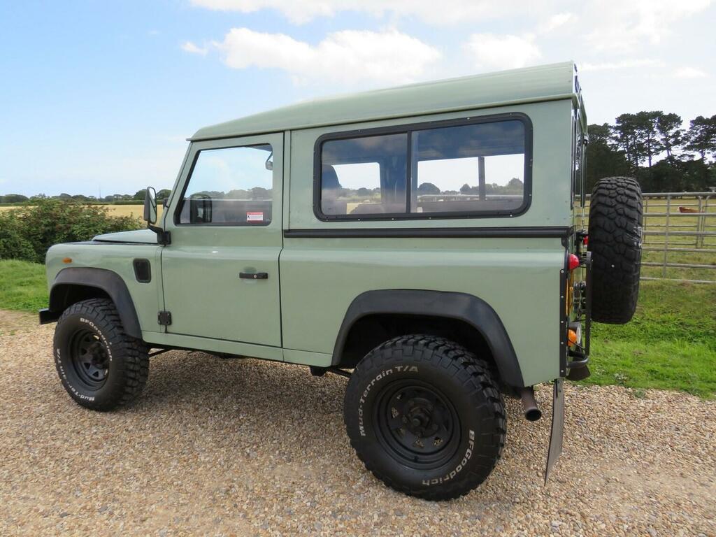 Land Rover Defender 90 Reduced To Clear E187NUJ Green #6