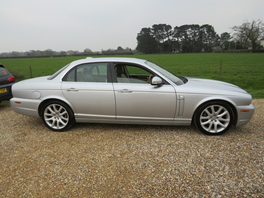 Jaguar XJ Executive Aluminium Bodied HC57AEE Silver #6