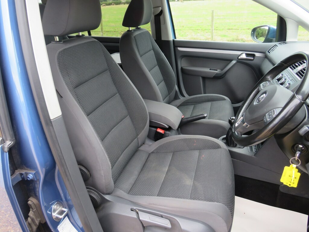 Volkswagen Touran 1.6 Tdi 105 Se 7 Seater Reduced To Clear Blue #4