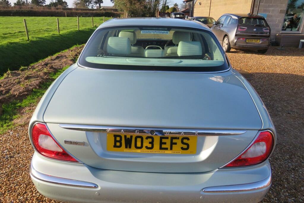 Jaguar XJ Xj8 Se Blue #37