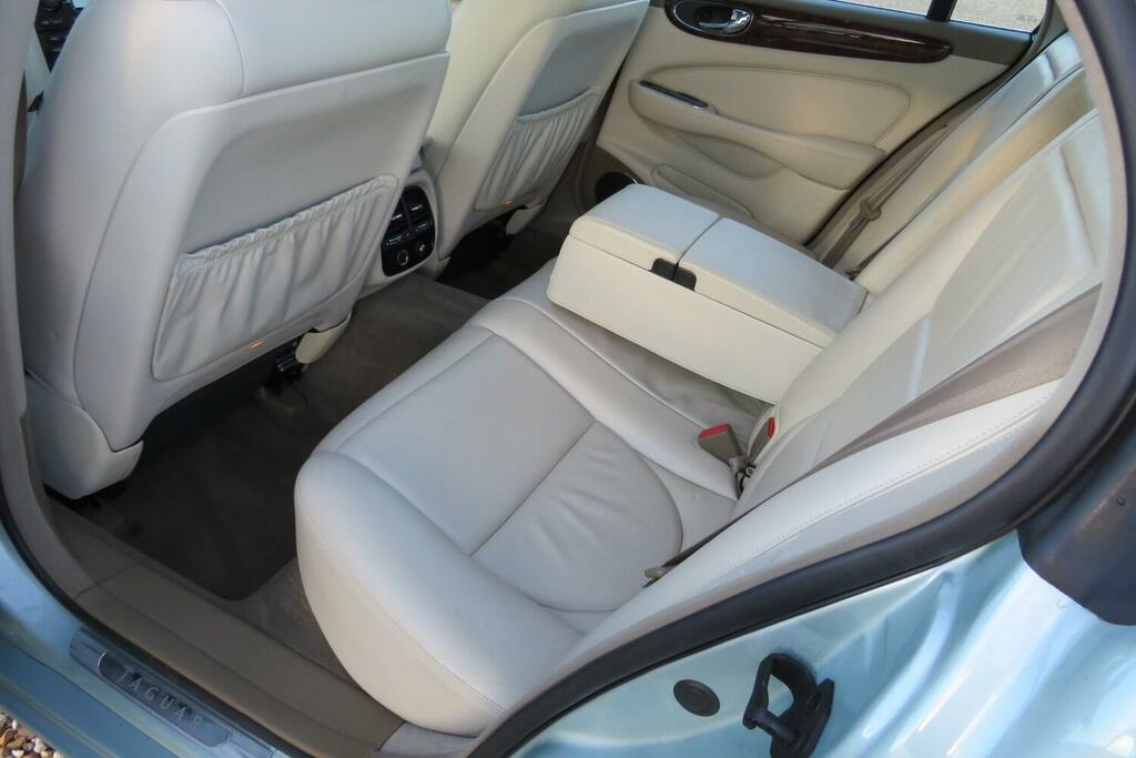 Jaguar XJ Xj8 Se Blue #71