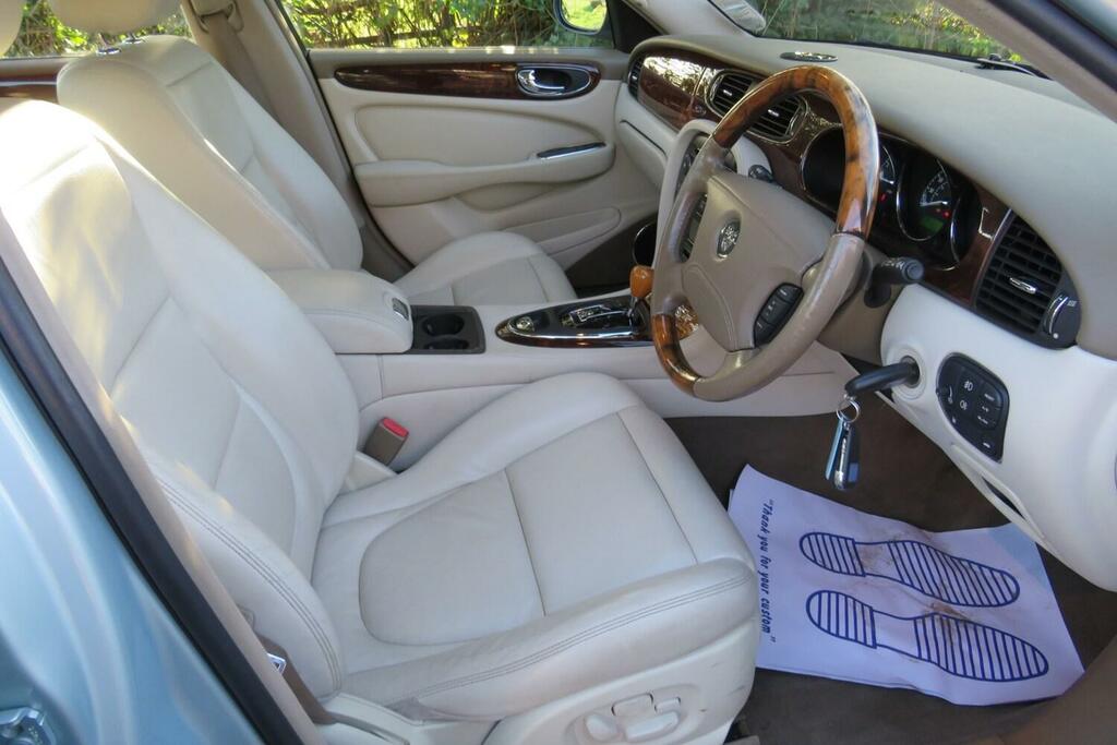 Jaguar XJ Xj8 Se Blue #40