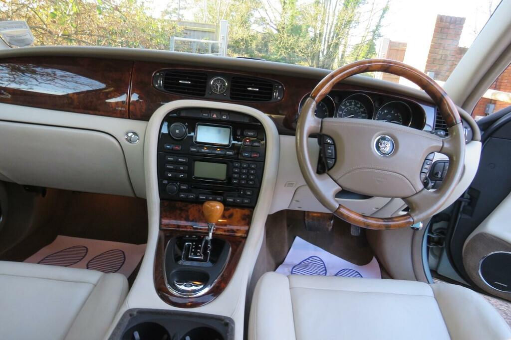 Jaguar XJ Xj8 Se Blue #52