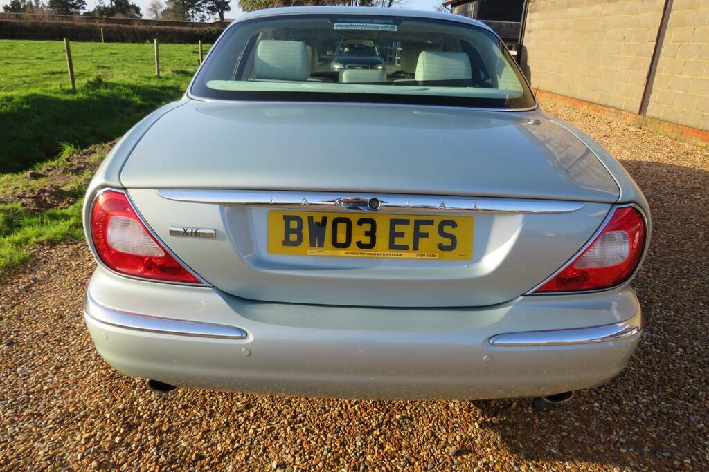 Jaguar XJ Xj8 Se Blue #16