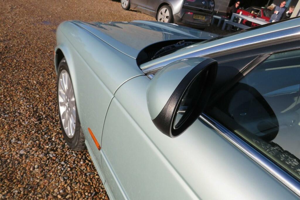 Jaguar XJ Xj8 Se Blue #27