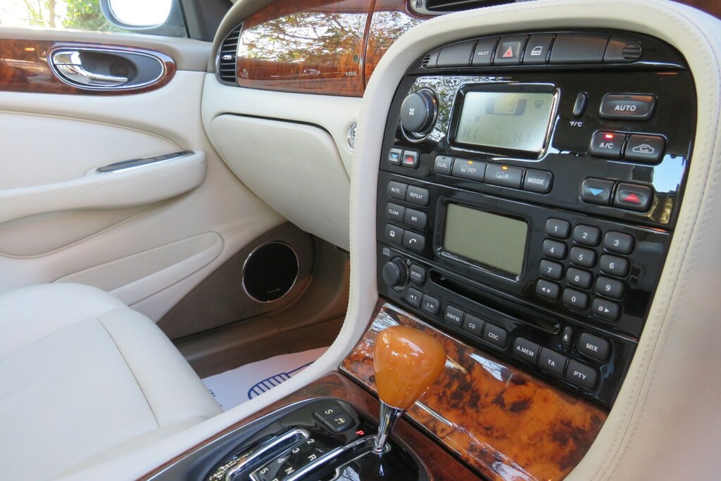 Jaguar XJ Xj8 Se Blue #46