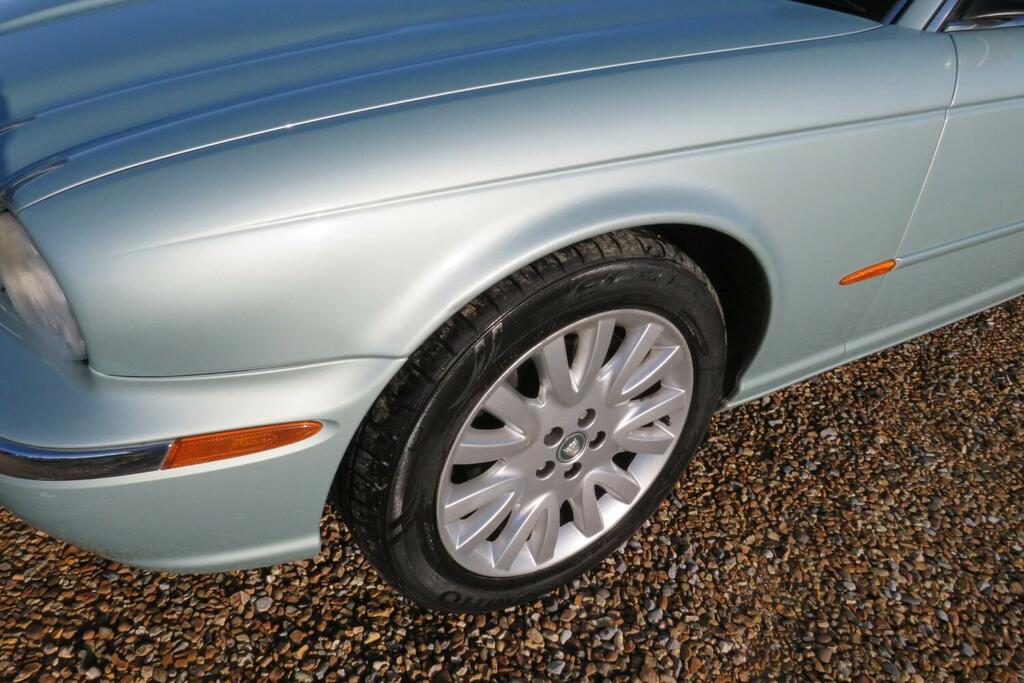 Jaguar XJ Xj8 Se Blue #28