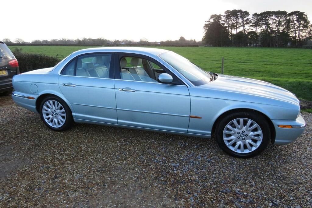 Jaguar XJ Xj8 Se Blue #2