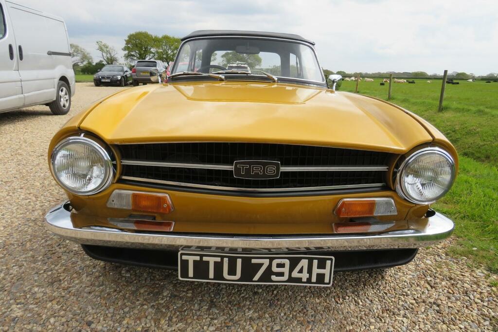 Triumph TR6 With Overdrive Yellow #3