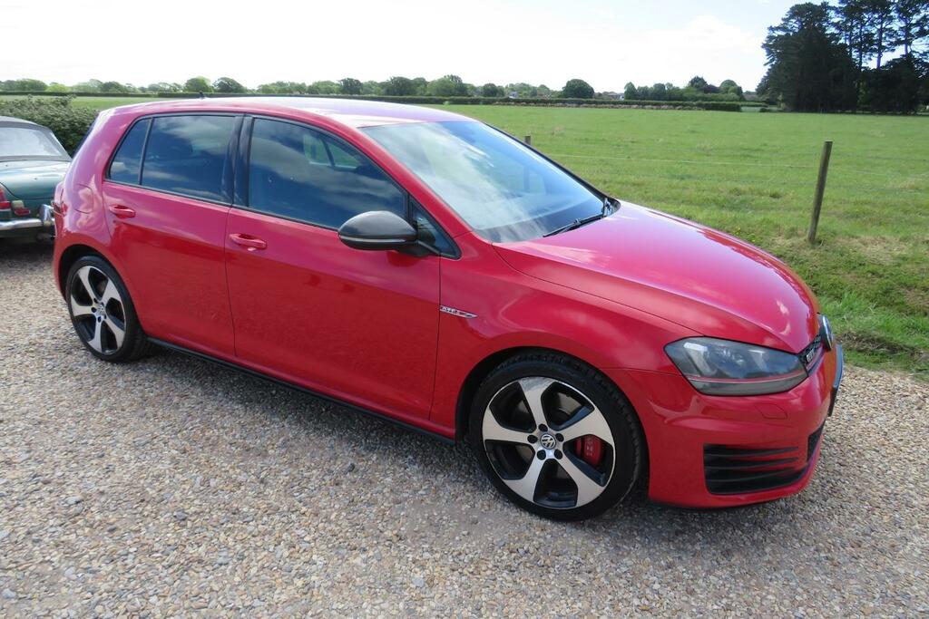 Volkswagen Golf 2.0 Tsi 230 Gti Performance Pack Red