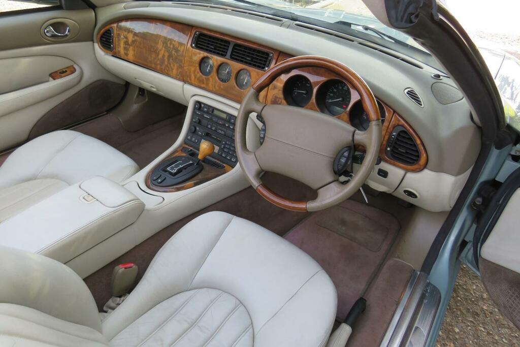 Jaguar XK8 4.0 Auto Silver #3