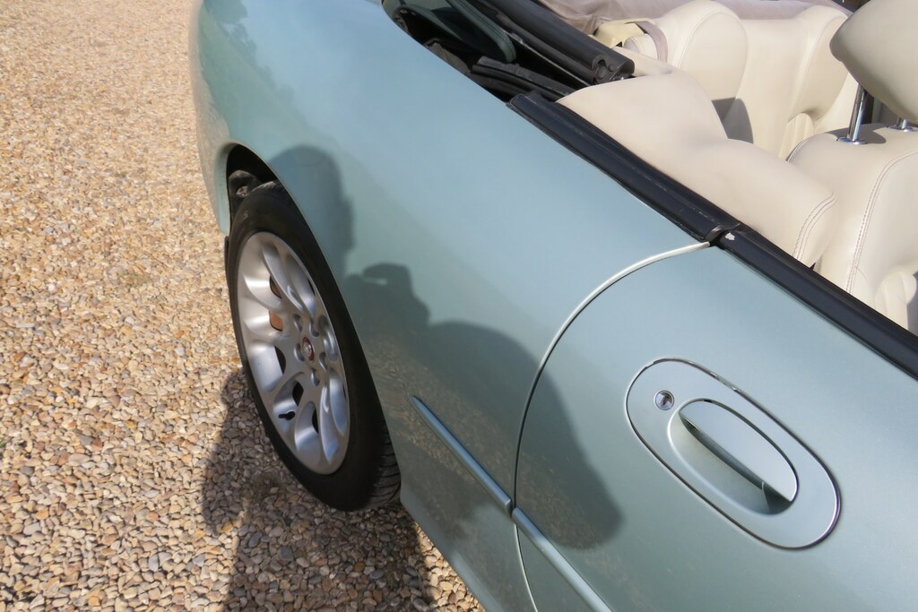 Jaguar XK8 4.0 Auto Silver #4