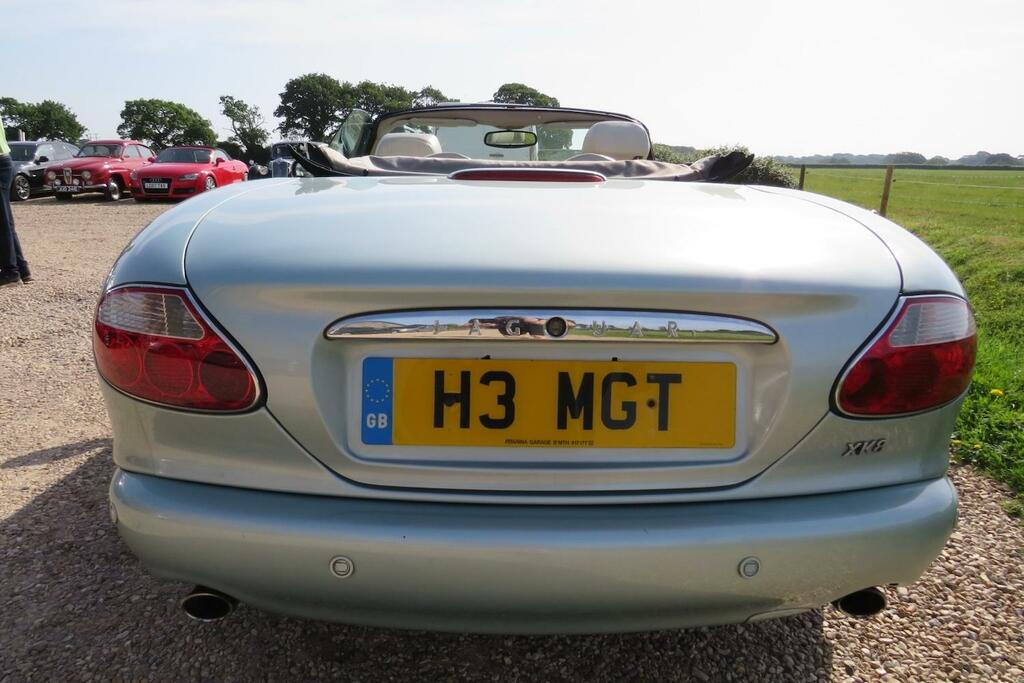 Jaguar XK8 4.0 Auto Silver #6