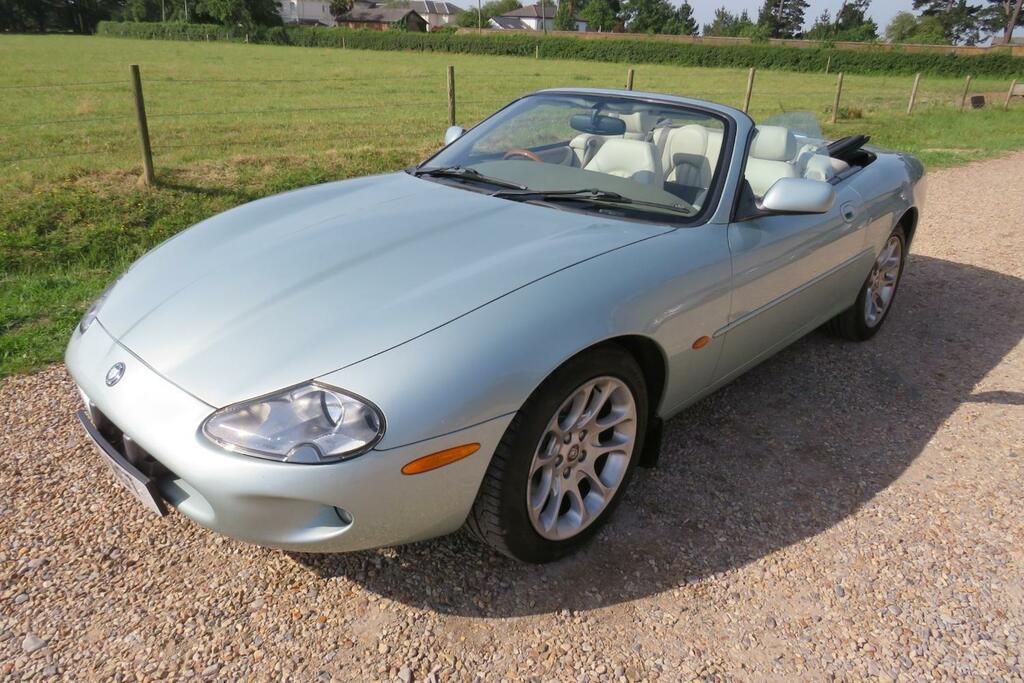 Jaguar XK8 4.0 Auto Silver