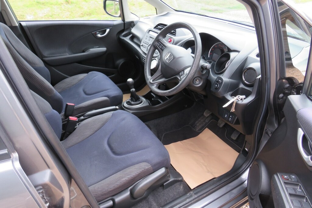 Honda Jazz 1.4 I-vtec Es Above Average Condition Grey #4