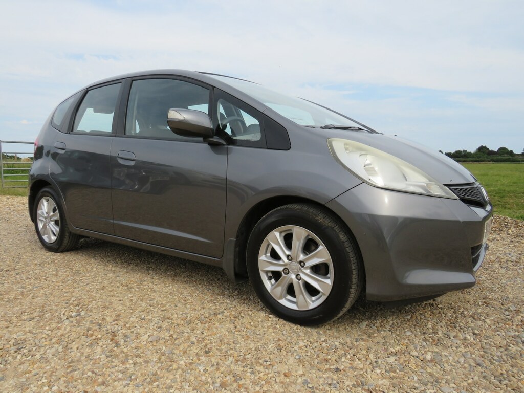 Honda Jazz 1.4 I-vtec Es Above Average Condition Grey