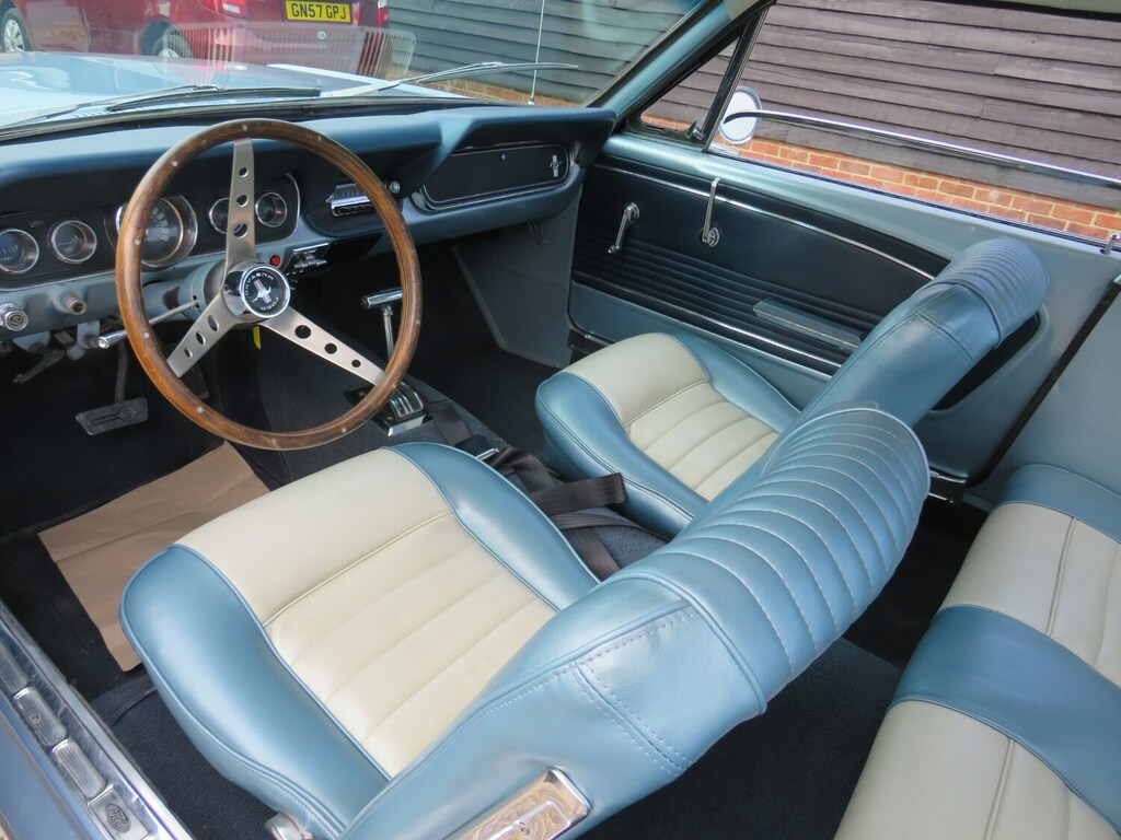 Ford Mustang V8 Auto Silver #5