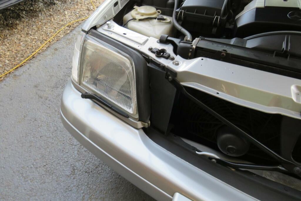 Mercedes-Benz SL Class 3.2L Null Silver #54