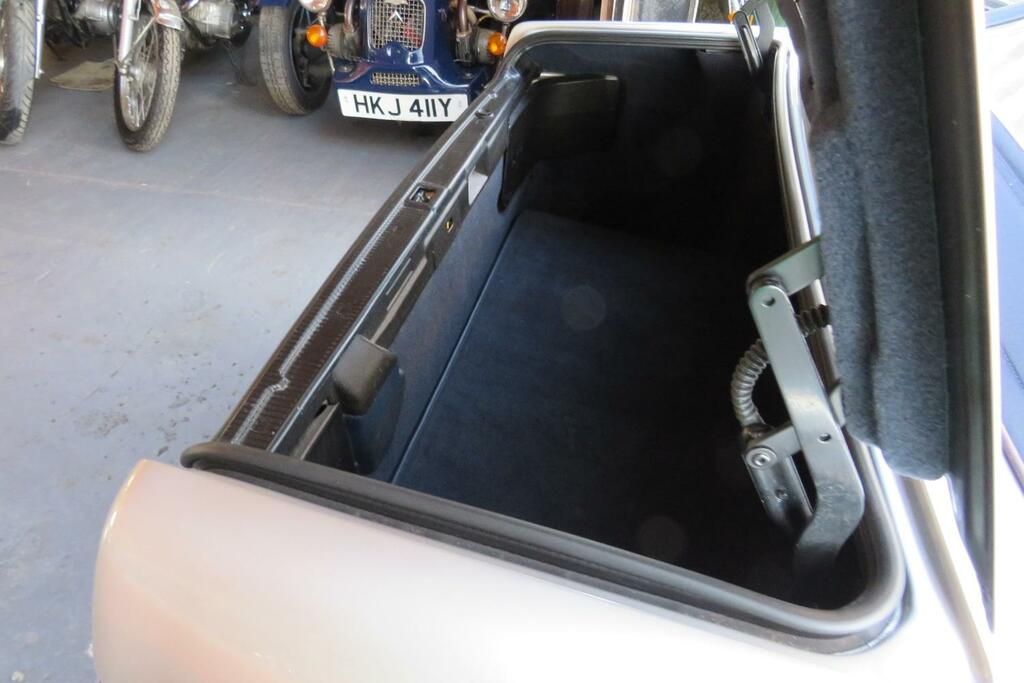 Mercedes-Benz SL Class 3.2L Null Silver #61