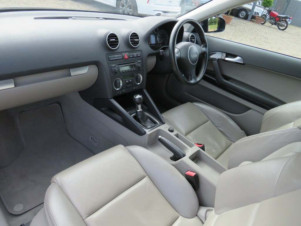 Audi A3 1.6 Sport Blue #2