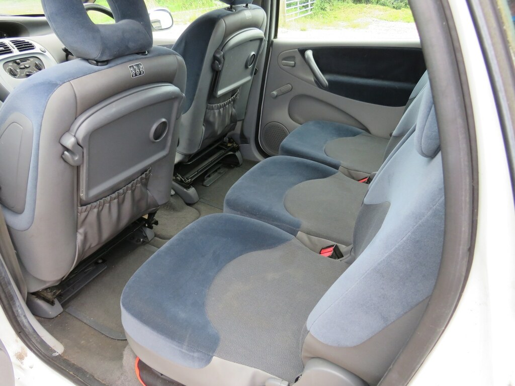 Citroen Xsara Picasso Mpv Blue #8