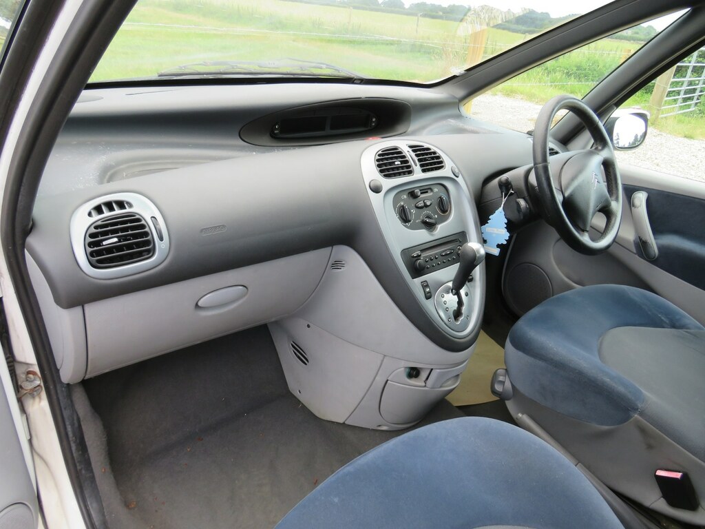 Citroen Xsara Picasso Mpv Blue #7