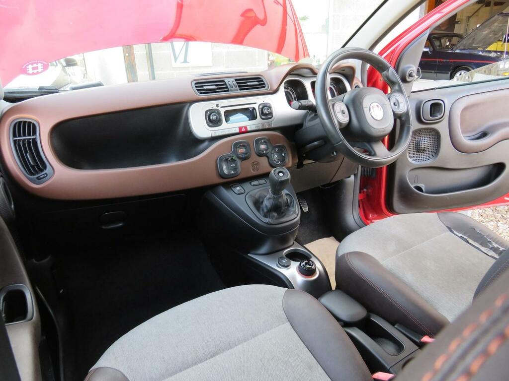 Fiat Panda 1.3 Multijet 80 Cross 4X4 Red #4